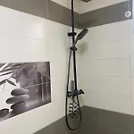 Redi Center Apartment